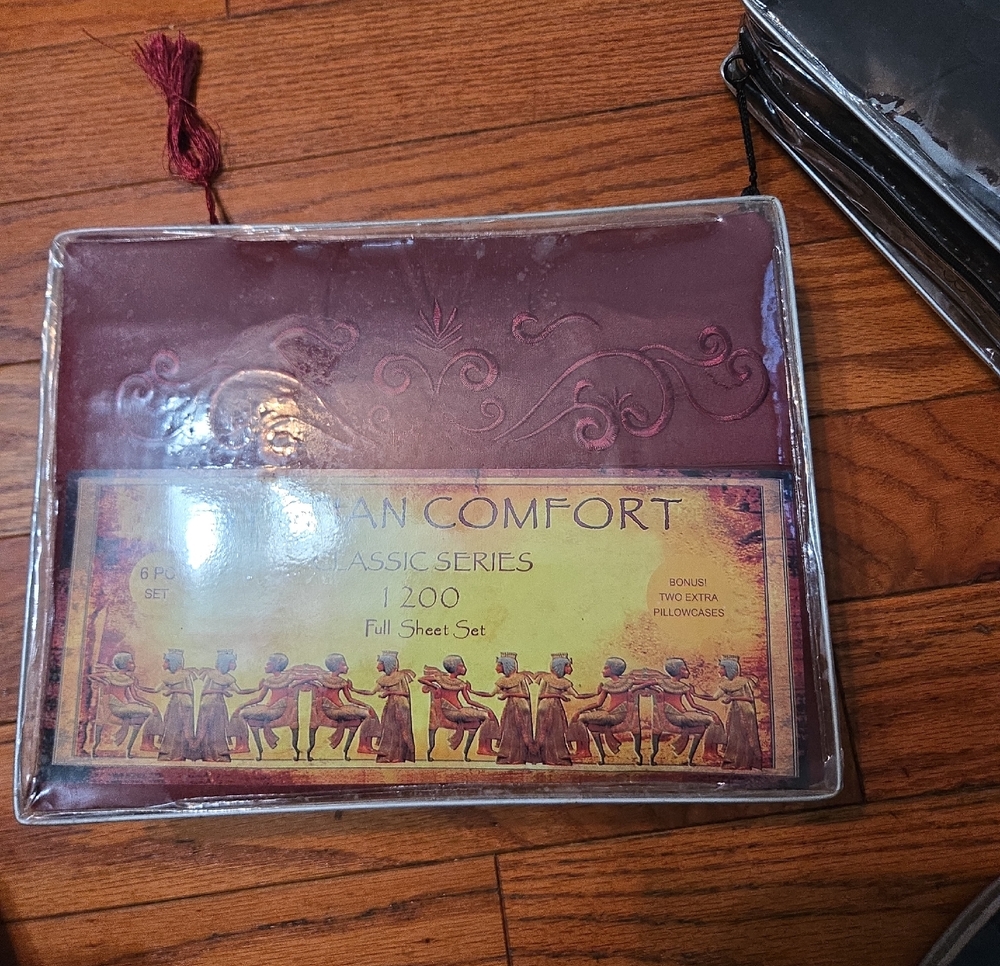 Maroon Embossed Sheet Set - Full Bed